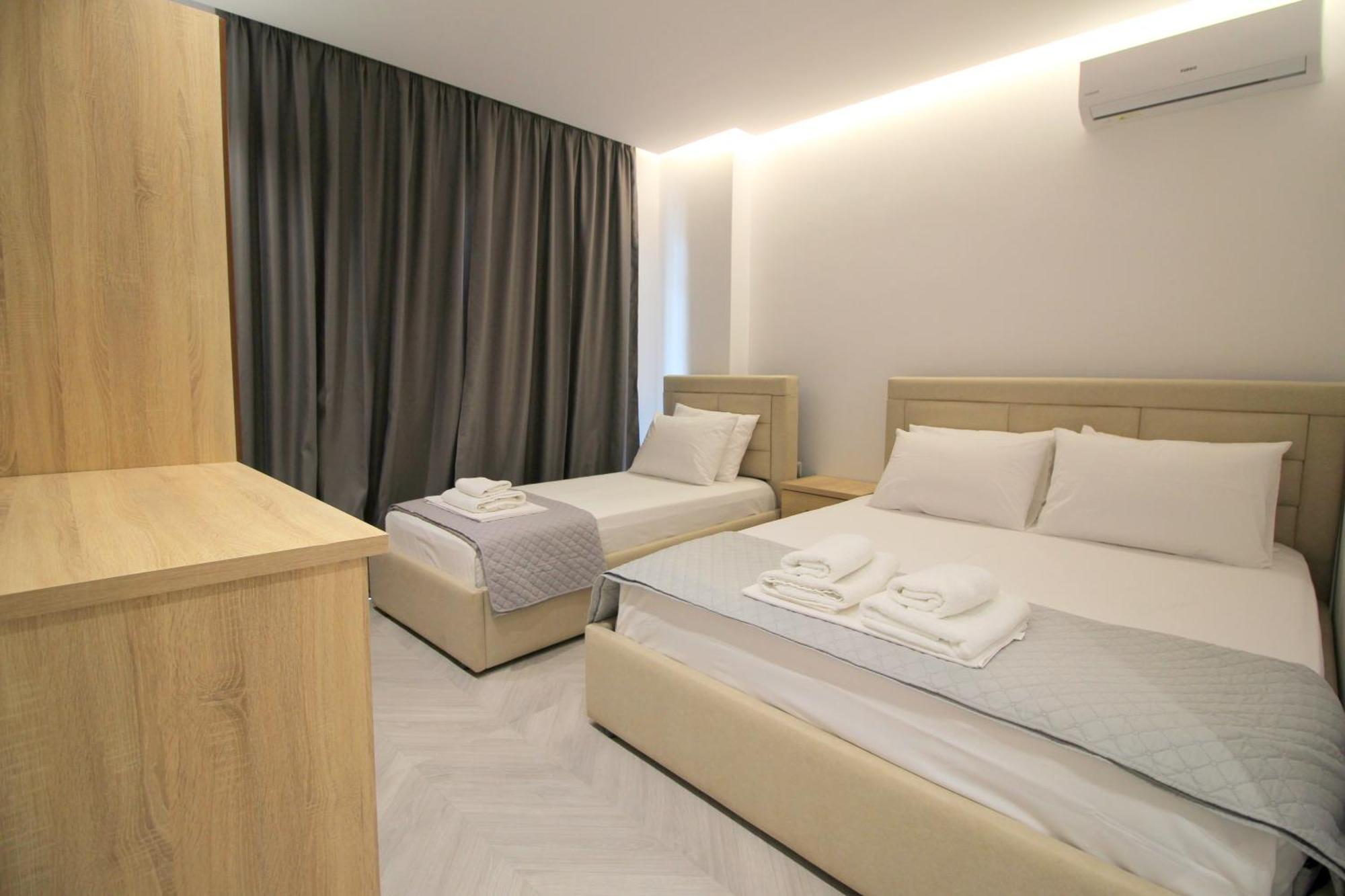Noa Boutique Hotel Ksamil Rum bild