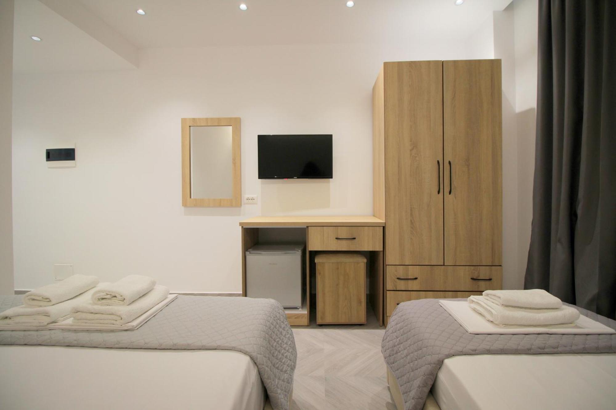 Noa Boutique Hotel Ksamil Rum bild
