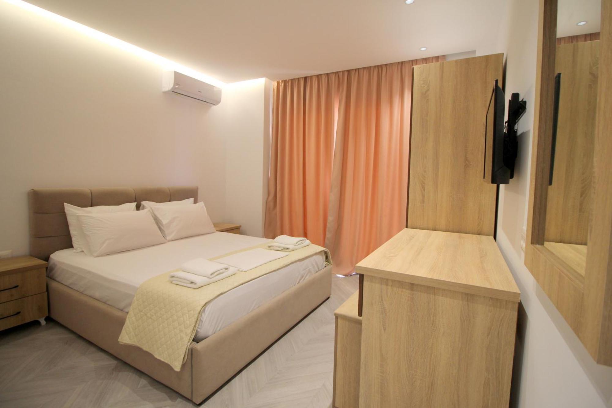 Noa Boutique Hotel Ksamil Rum bild